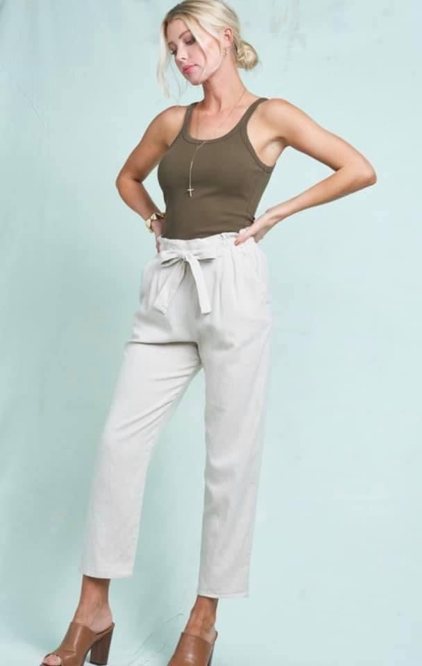 How to Style Paperbag Waist Pants - Green Acres Meets Paris